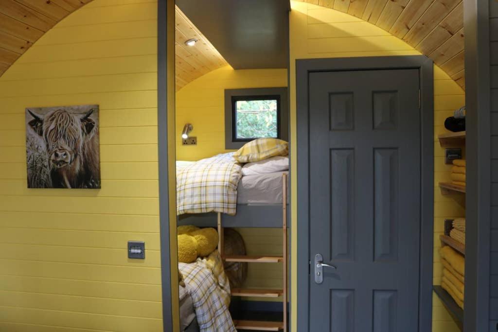 فيلا Glampods Glamping Pod - Meet Highland Cows And Sheep إلجين المظهر الخارجي الصورة
