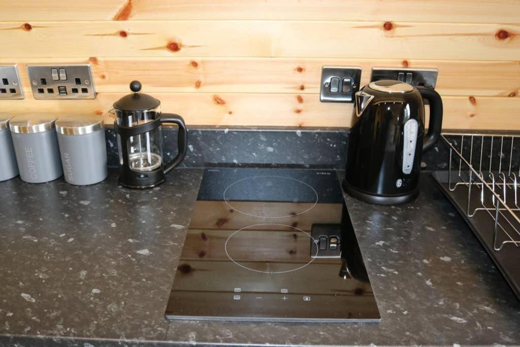فيلا Glampods Glamping Pod - Meet Highland Cows And Sheep إلجين المظهر الخارجي الصورة